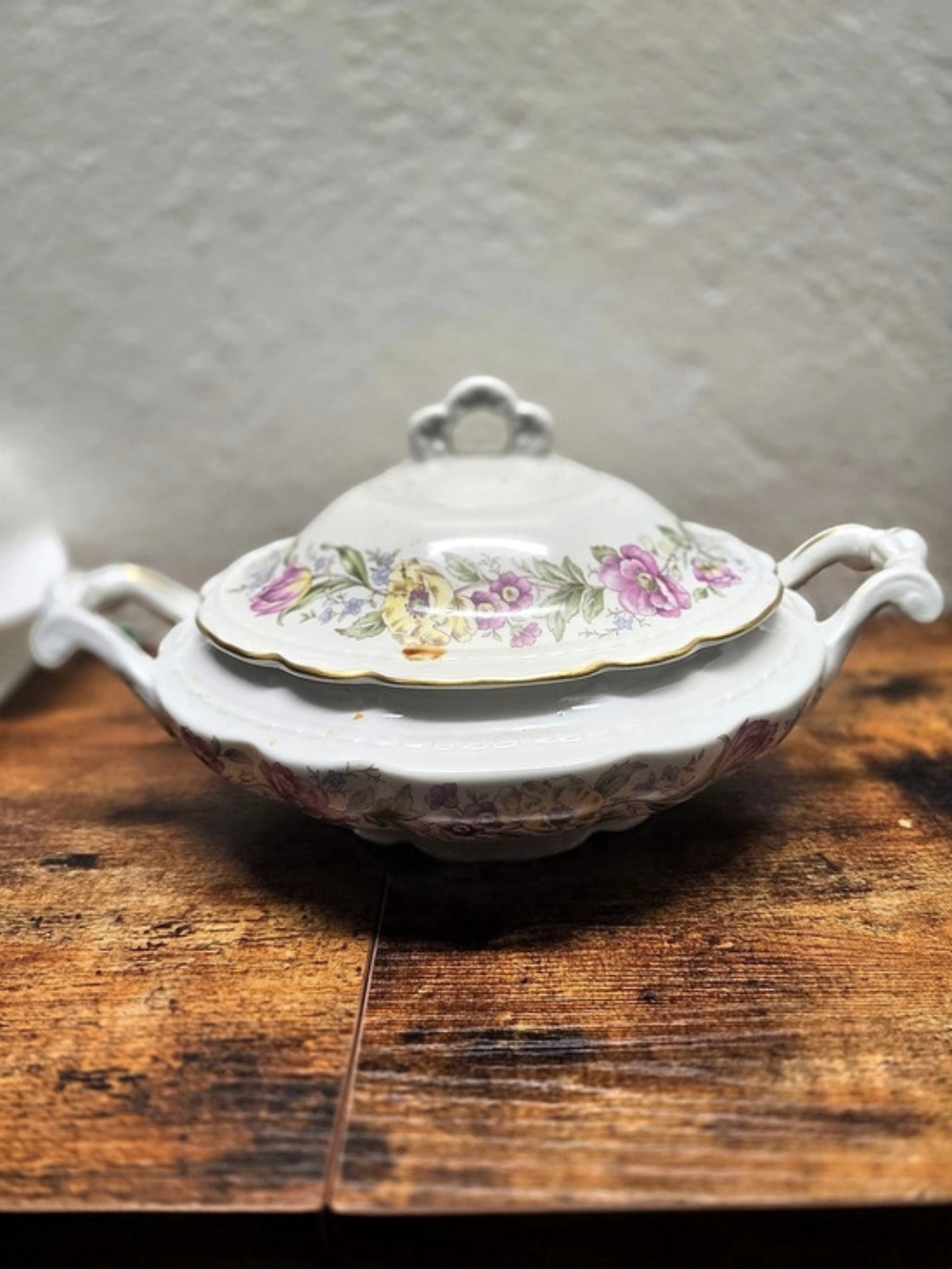 Floral Lidded Serving Tureen in White & Pink